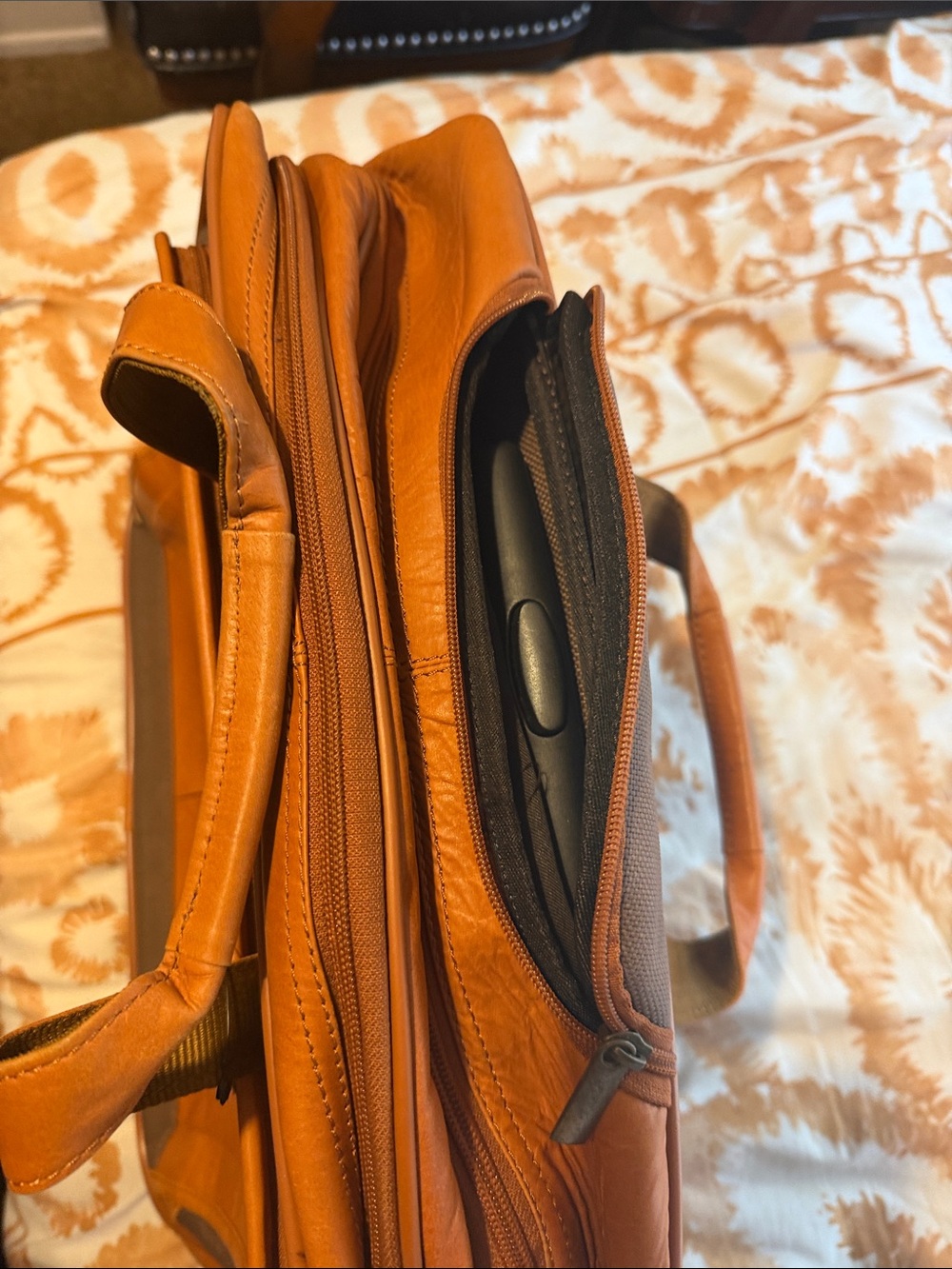 London Fog Tan Leather-Look Rolling Briefcase - Picture 4 of 9